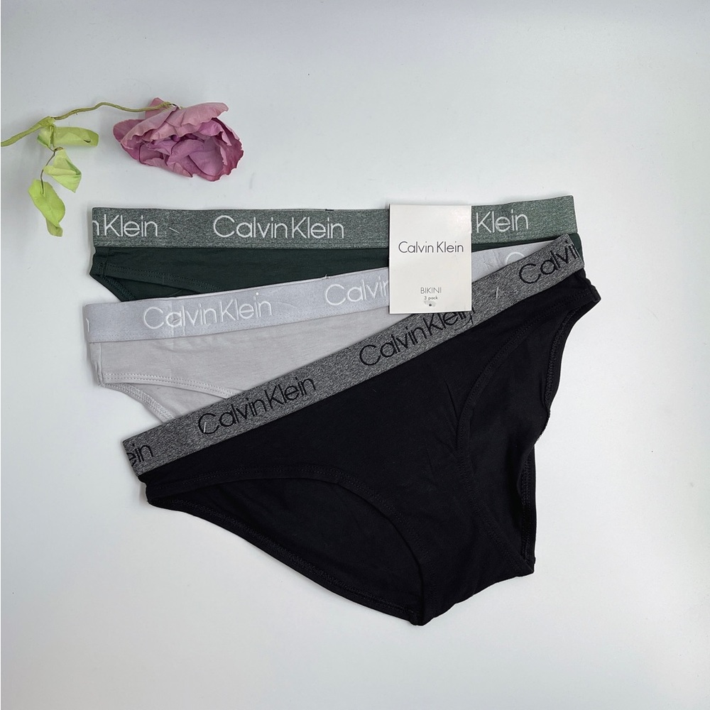 NEW Calvin Klein 3pc Bikini panties underwear Set